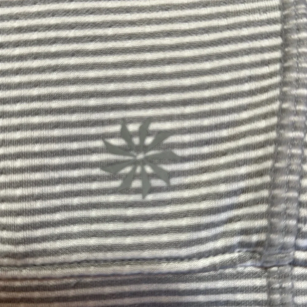EUC ATHLETA gray/white half zip hoodie Size m